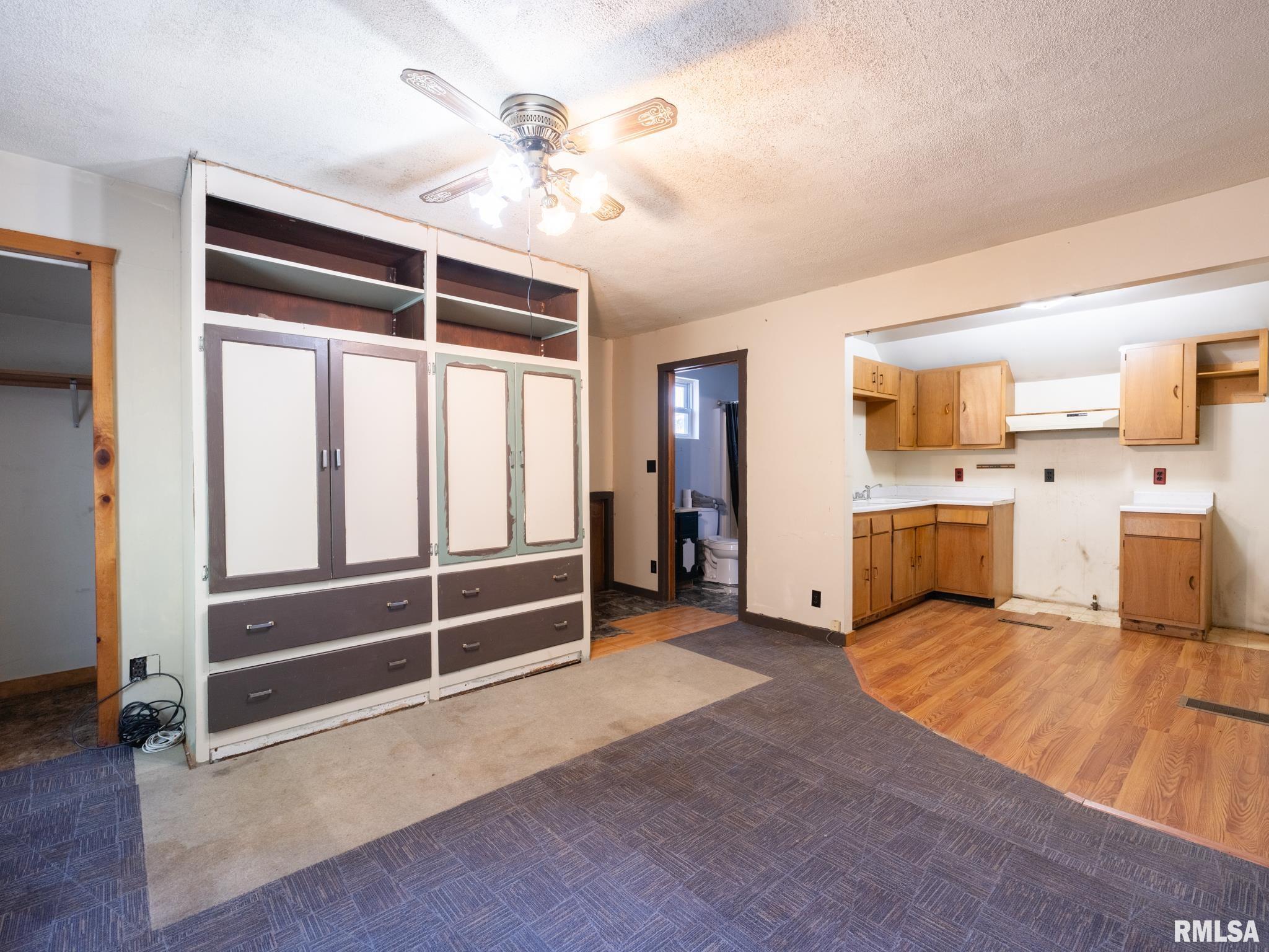 900 South Warren Street Peoria, IL 61605 - Photo 24 of 54