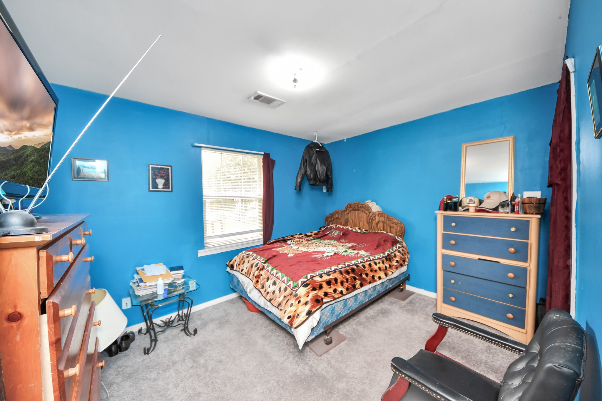 216 Tallant Street Houston, TX 77076 - Photo 22 of 32 Bedroom 3