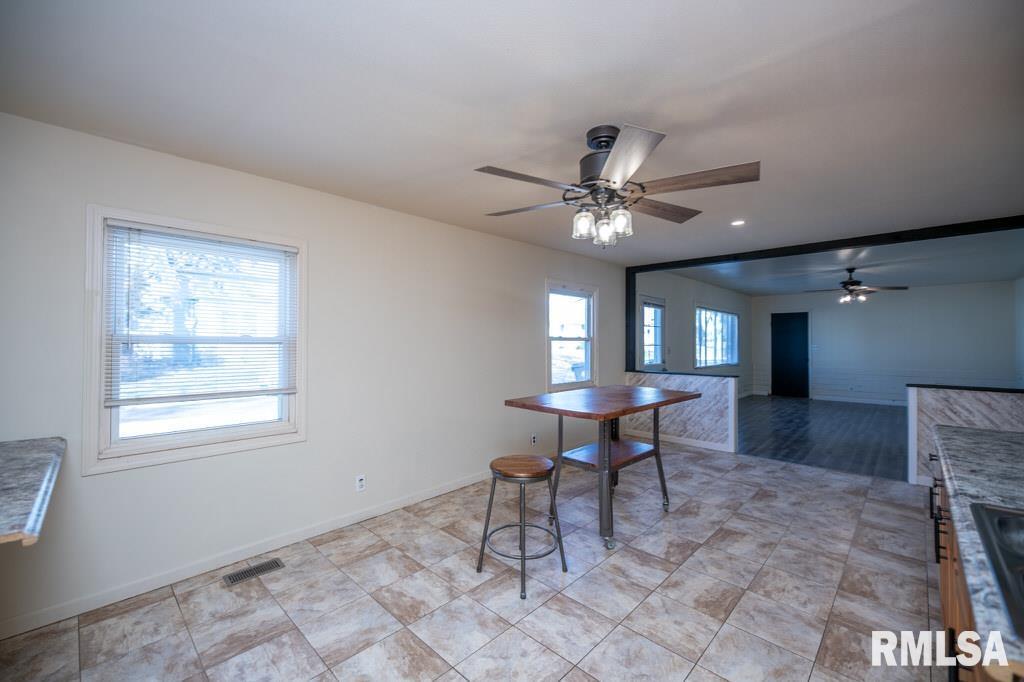 1408 Charlotte Street Pekin, IL 61554 - Photo 21 of 39