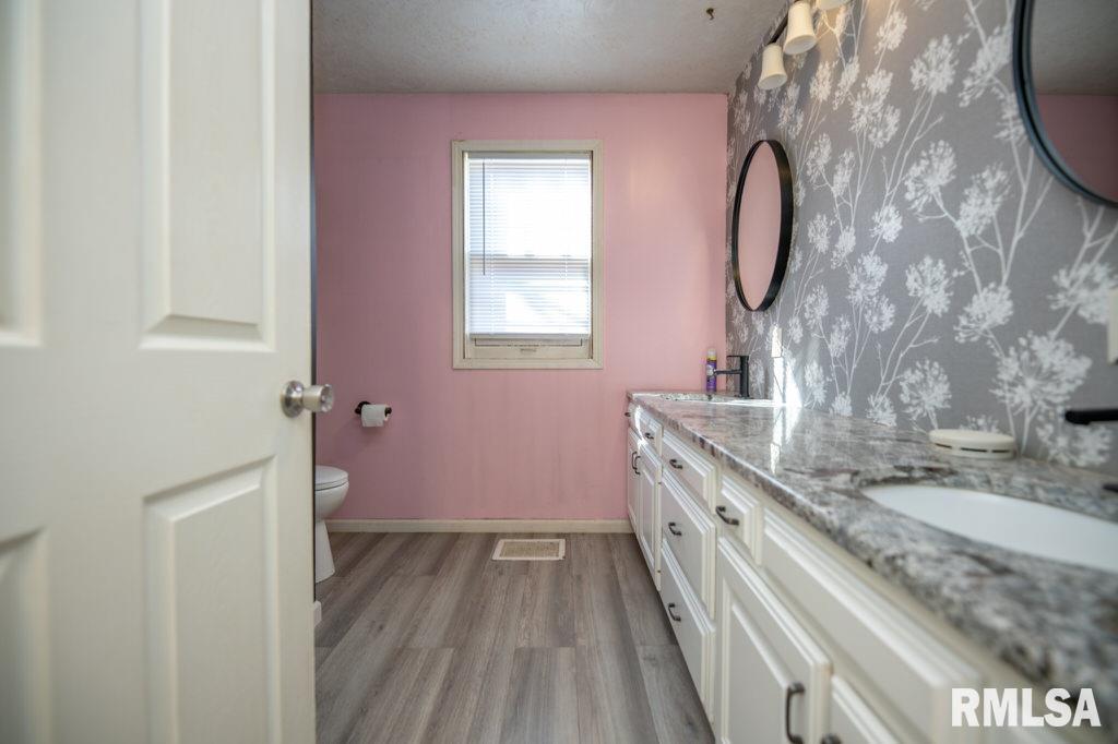 1408 Charlotte Street Pekin, IL 61554 - Photo 24 of 39