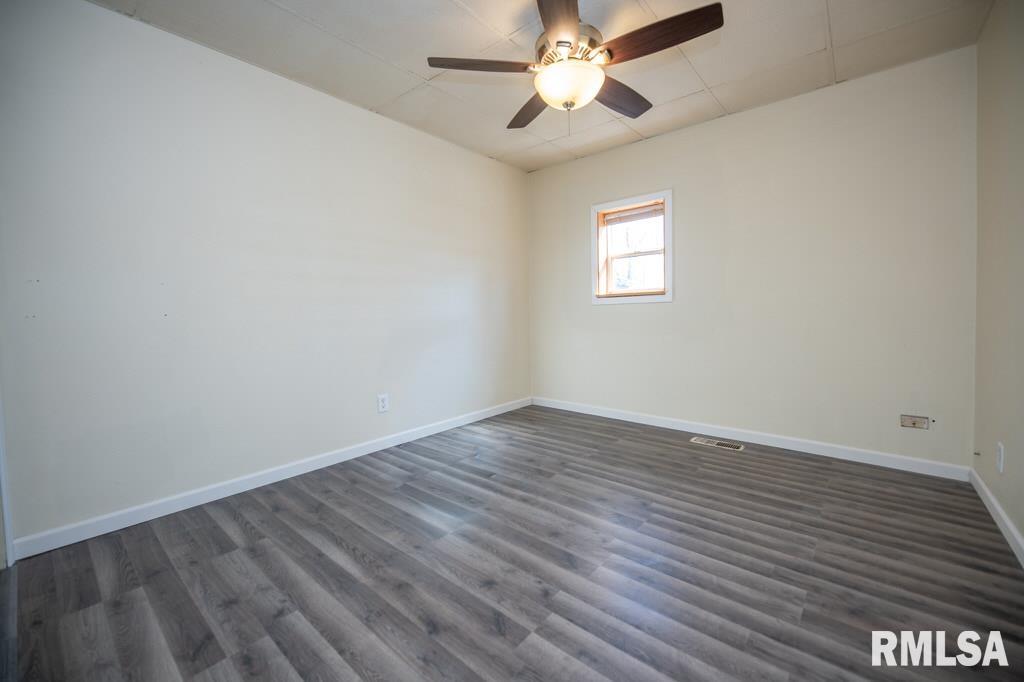 1408 Charlotte Street Pekin, IL 61554 - Photo 32 of 39