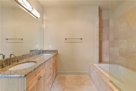 $795,000 | 801 St Joseph Street, Unit 7, New Orleans, LA 70113