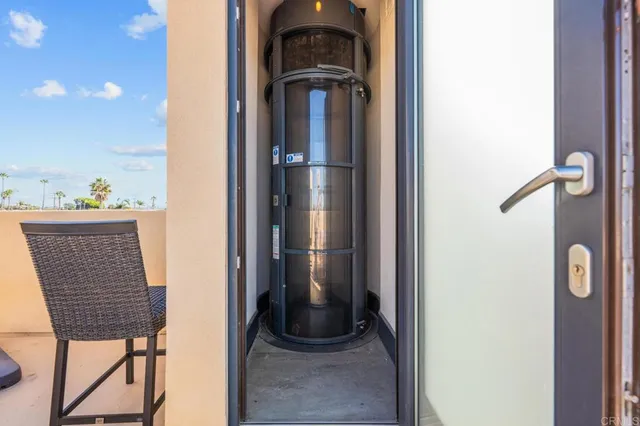 $2,195,000 | 907 South Tremont Street, Oceanside, CA 92054