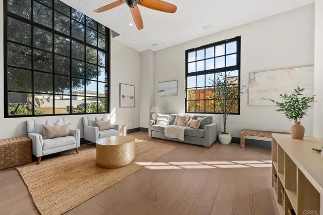 $2,195,000 | 907 South Tremont Street, Oceanside, CA 92054