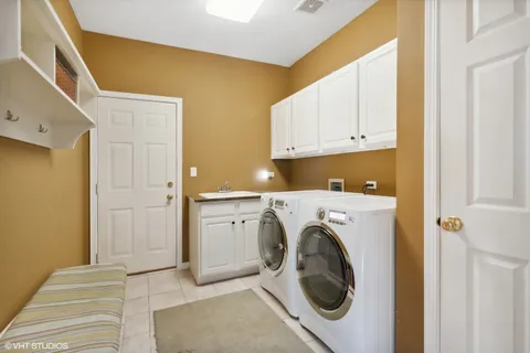 $875,000 | 2208 Sisters Avenue, Naperville, IL 60564