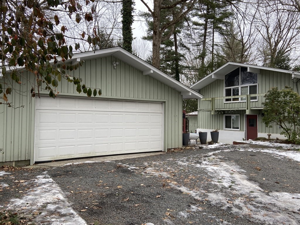 7 Hills Road Amherst, MA 01002 - Photo 3 of 39 Gallery Image 3
