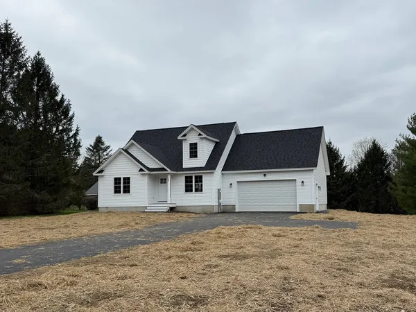 $560,000 | 64 East Street, Northfield, MA 01360