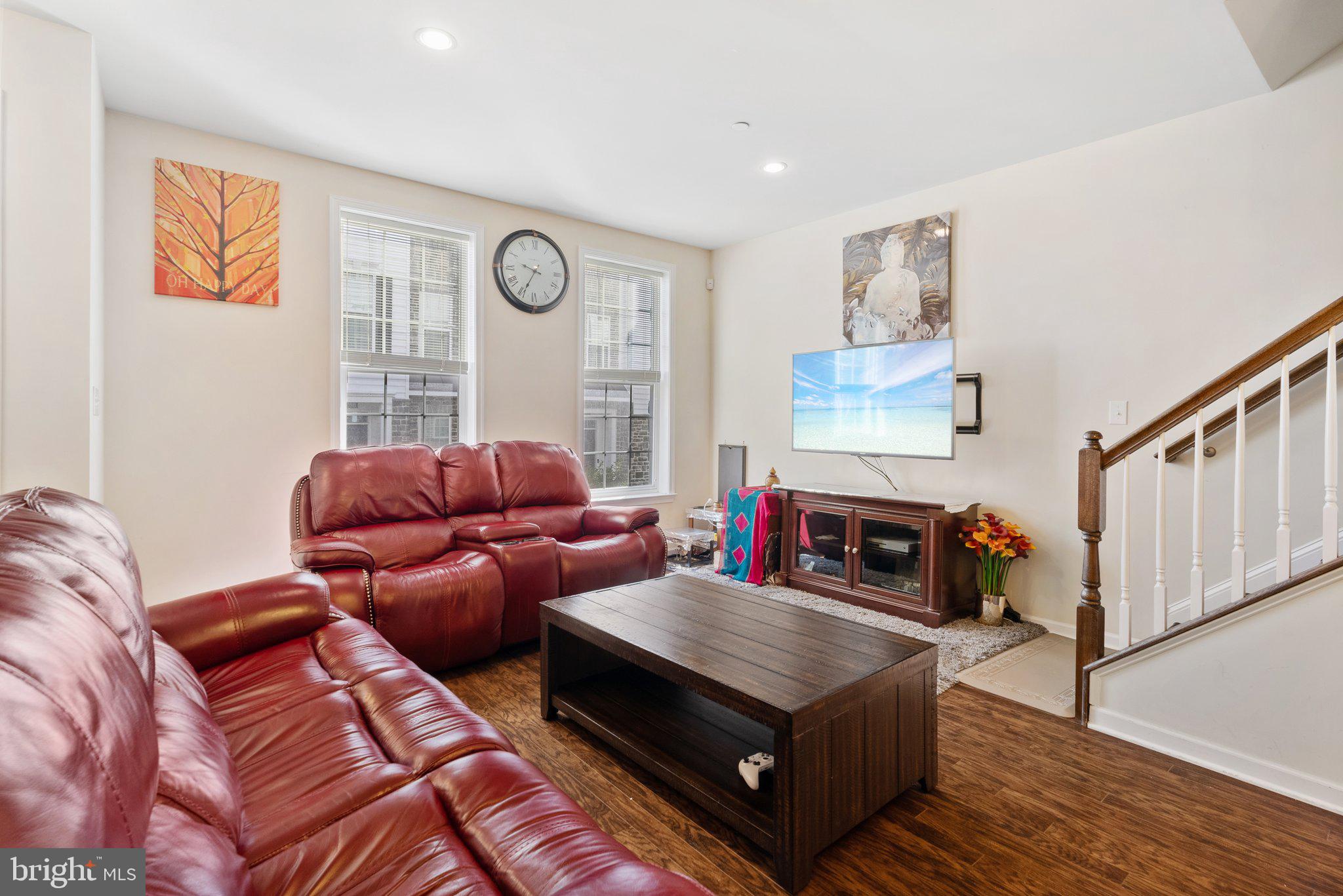 106 Corvus Circle, Unit A Springfield, PA 19064 - Photo 4 of 34 Living Room