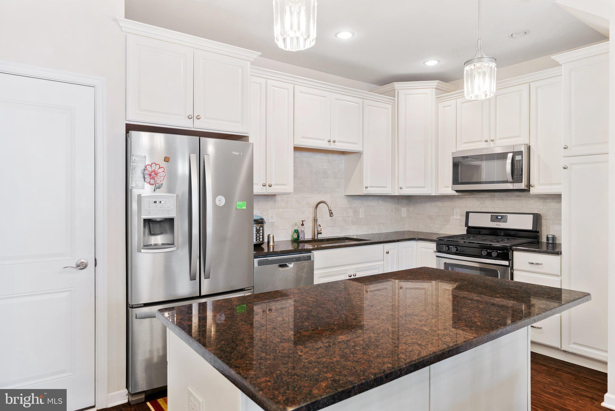 106 Corvus Circle, Unit A Springfield, PA 19064 - Photo 7 of 34 Kitchen