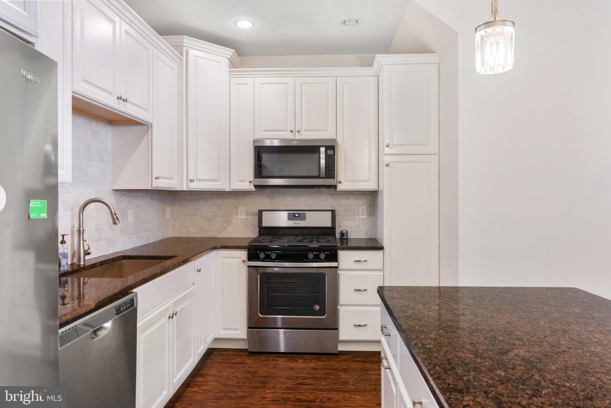 106 Corvus Circle, Unit A Springfield, PA 19064 - Photo 8 of 34 Kitchen