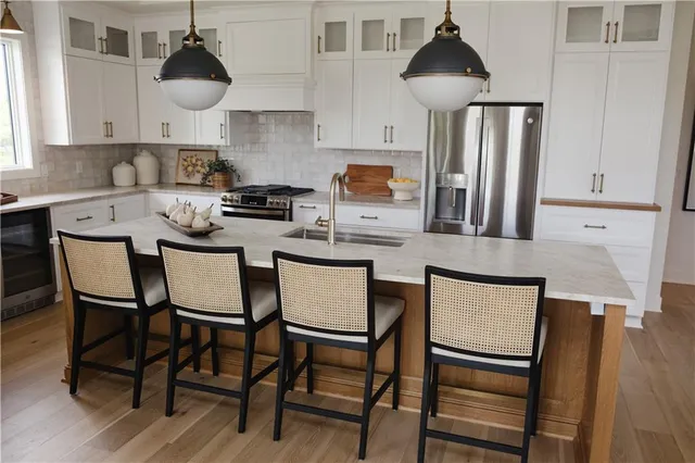 $989,700 | 2844 West 133rd Terrace, Leawood, KS 66209