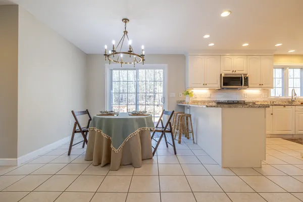 $789,900 | 1 Appaloosa Run, Concord, NH 03301