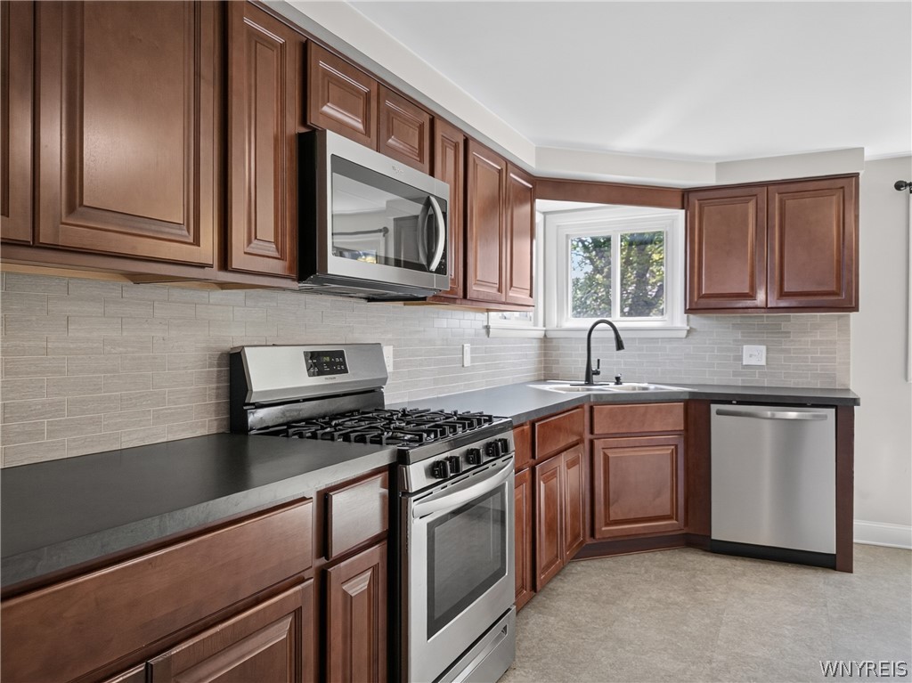 831 Beach Road Cheektowaga, NY 14225 - Photo 20 of 46