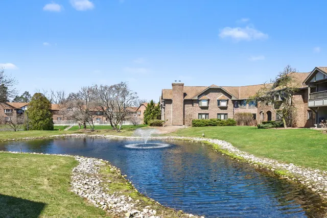 $149,900 | 6575 North Green Bay Avenue, Unit 204, Glendale, WI 53209