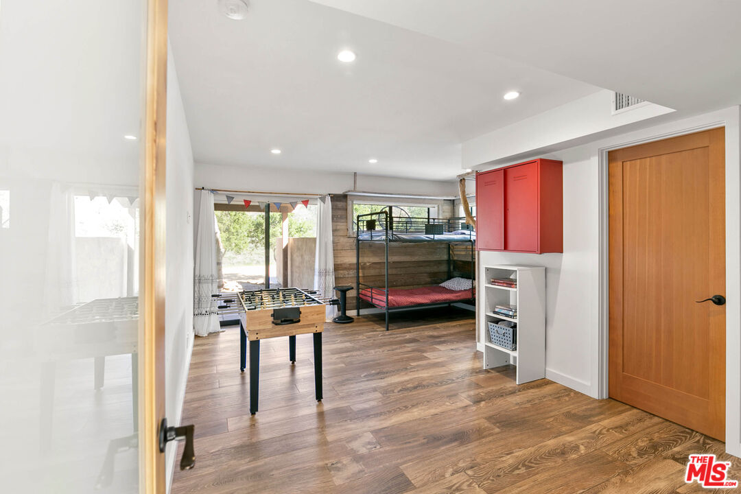 1952 Newell Road Malibu, CA 90265 - Photo 14 of 43