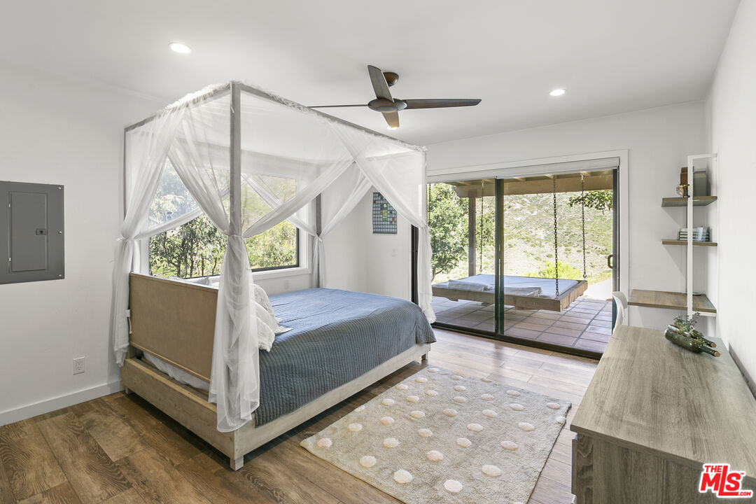 1952 Newell Road Malibu, CA 90265 - Photo 16 of 43