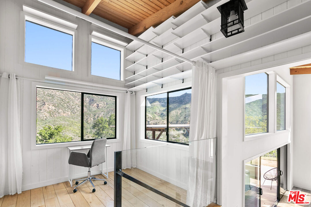 1952 Newell Road Malibu, CA 90265 - Photo 18 of 43