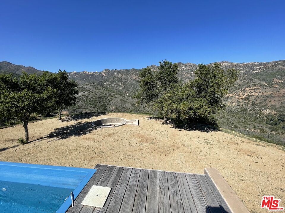 1952 Newell Road Malibu, CA 90265 - Photo 26 of 43