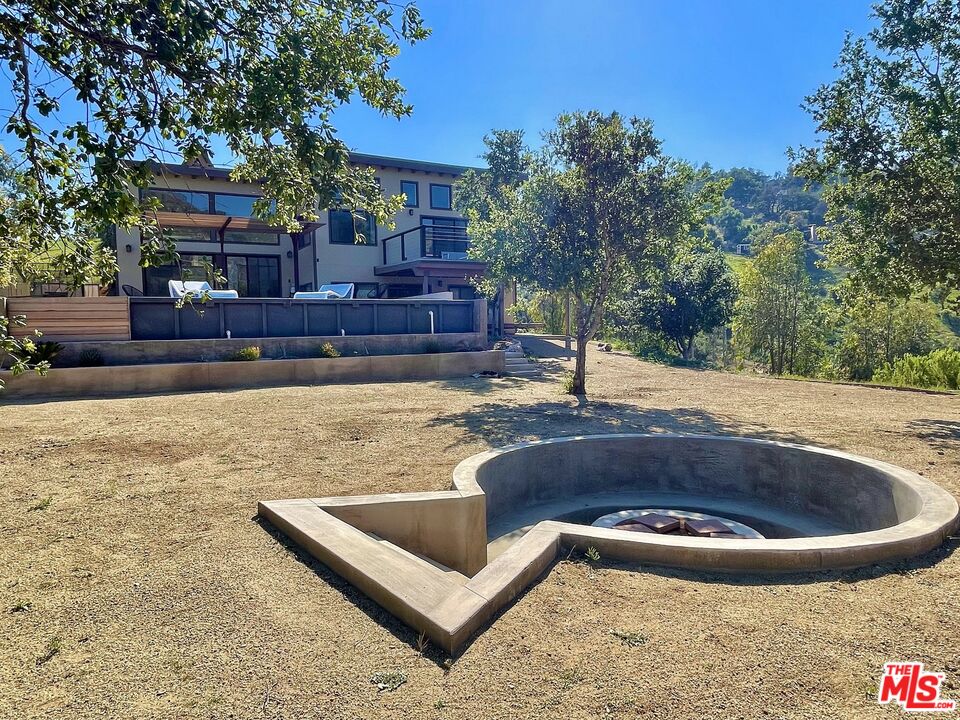 1952 Newell Road Malibu, CA 90265 - Photo 27 of 43