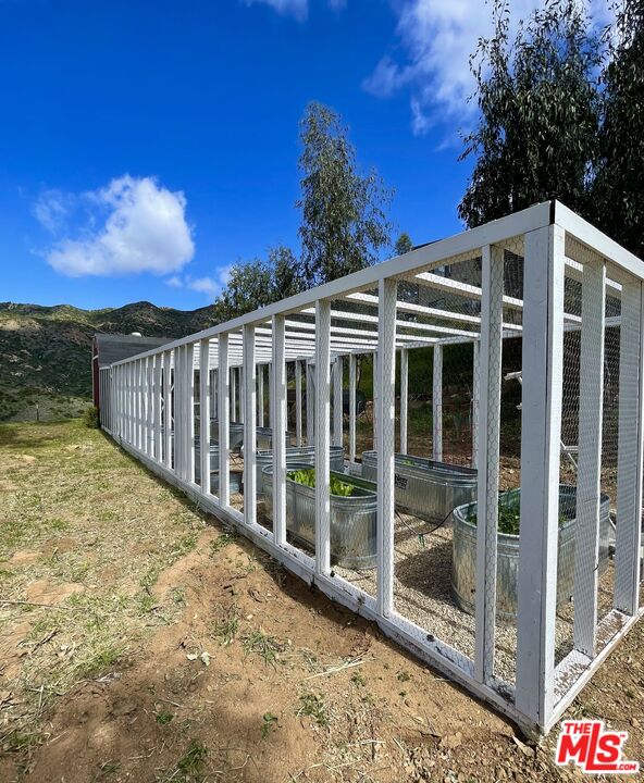 1952 Newell Road Malibu, CA 90265 - Photo 32 of 43