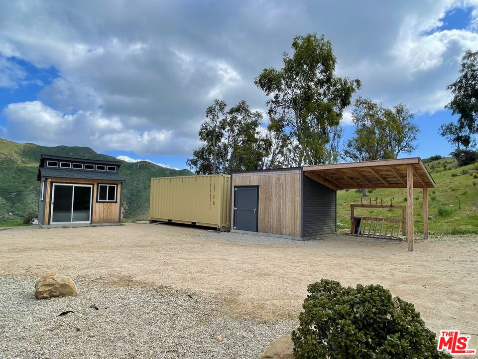 1952 Newell Road Malibu, CA 90265 - Photo 35 of 43