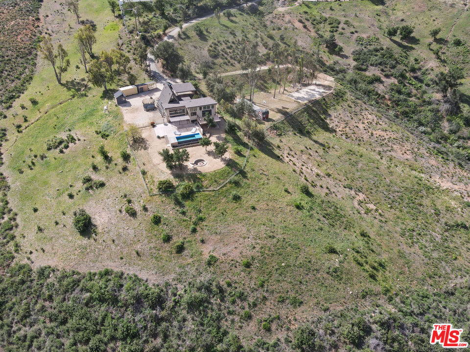 1952 Newell Road Malibu, CA 90265 - Photo 38 of 43