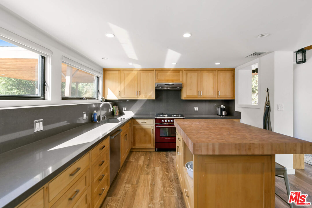 1952 Newell Road Malibu, CA 90265 - Photo 6 of 43