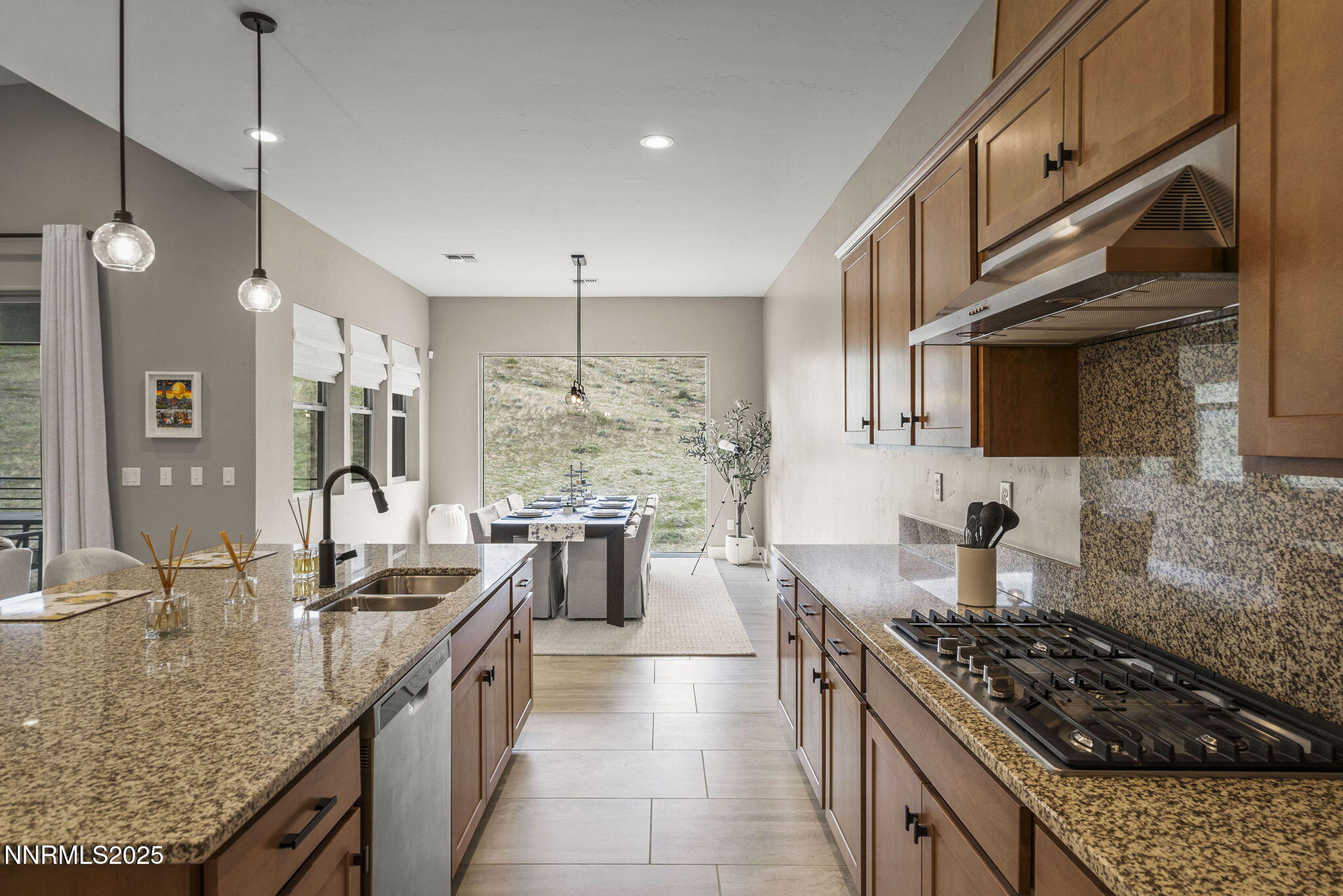 9129 Wild Skies Way Reno, NV 89523 - Photo 14 of 45 21-web-or-mls-_DSC0471