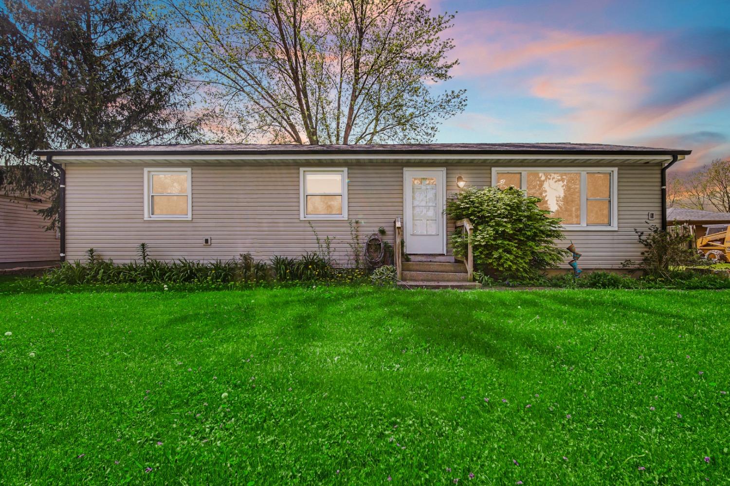 436-1 Portland Road Valparaiso, IN 46385 - Photo 1 of 21 1500x1000