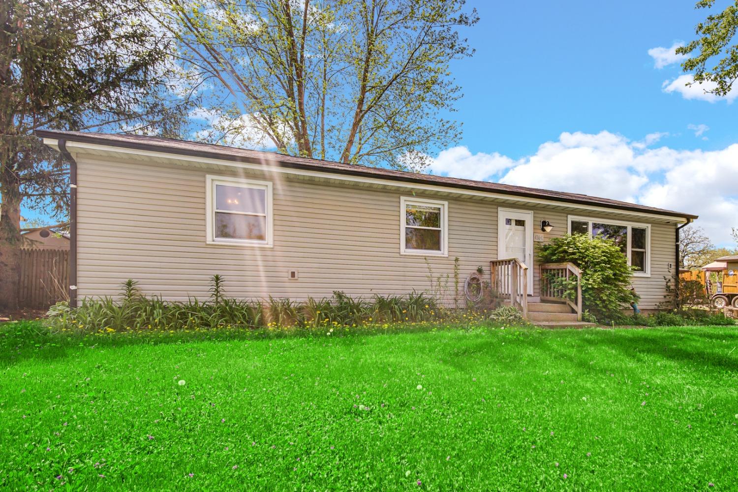 436-1 Portland Road Valparaiso, IN 46385 - Photo 2 of 21 1500x1000