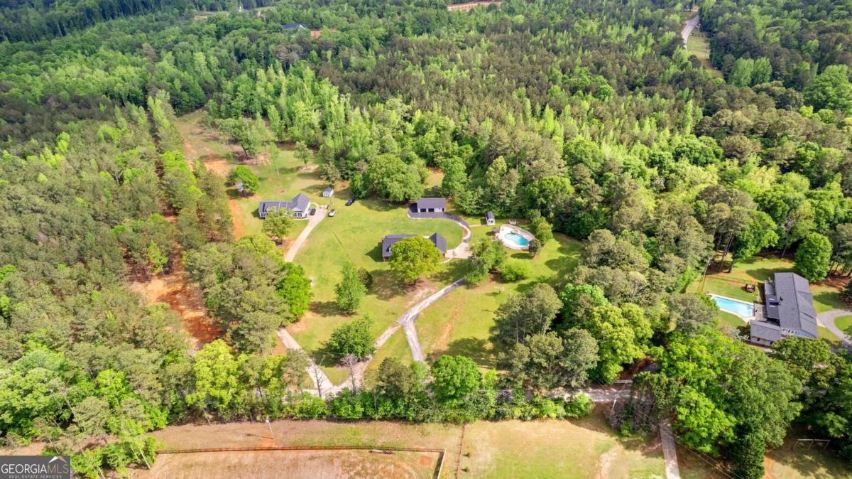 550 Davis Road Fayetteville, GA 30215 - Photo 4 of 75