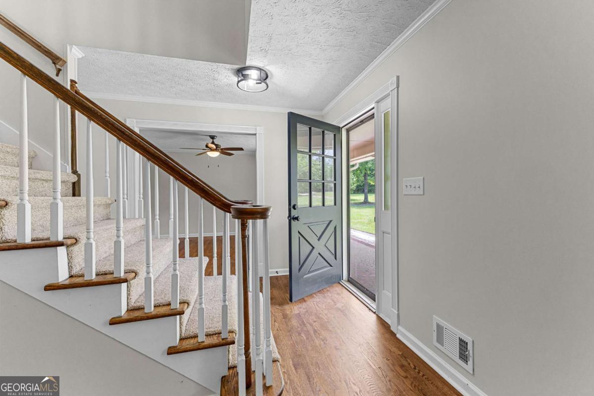 550 Davis Road Fayetteville, GA 30215 - Photo 9 of 75