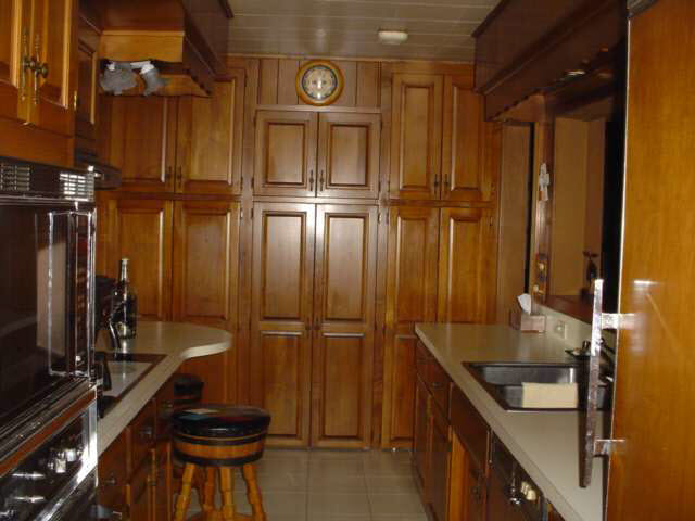 8965 East Crow Road Syracuse, IN 46567 - Photo 6 of 9 Gallery Image 6
