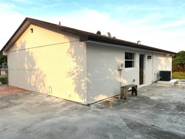 $2,995 | 1666 Southwest 3rd Court, Homestead, FL 33030