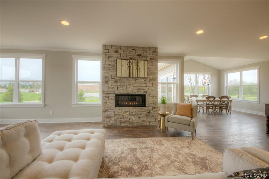 2475 Walnut View Drive Howell, MI 48855 - Photo 10 of 62 930A9226_7_8.jpg