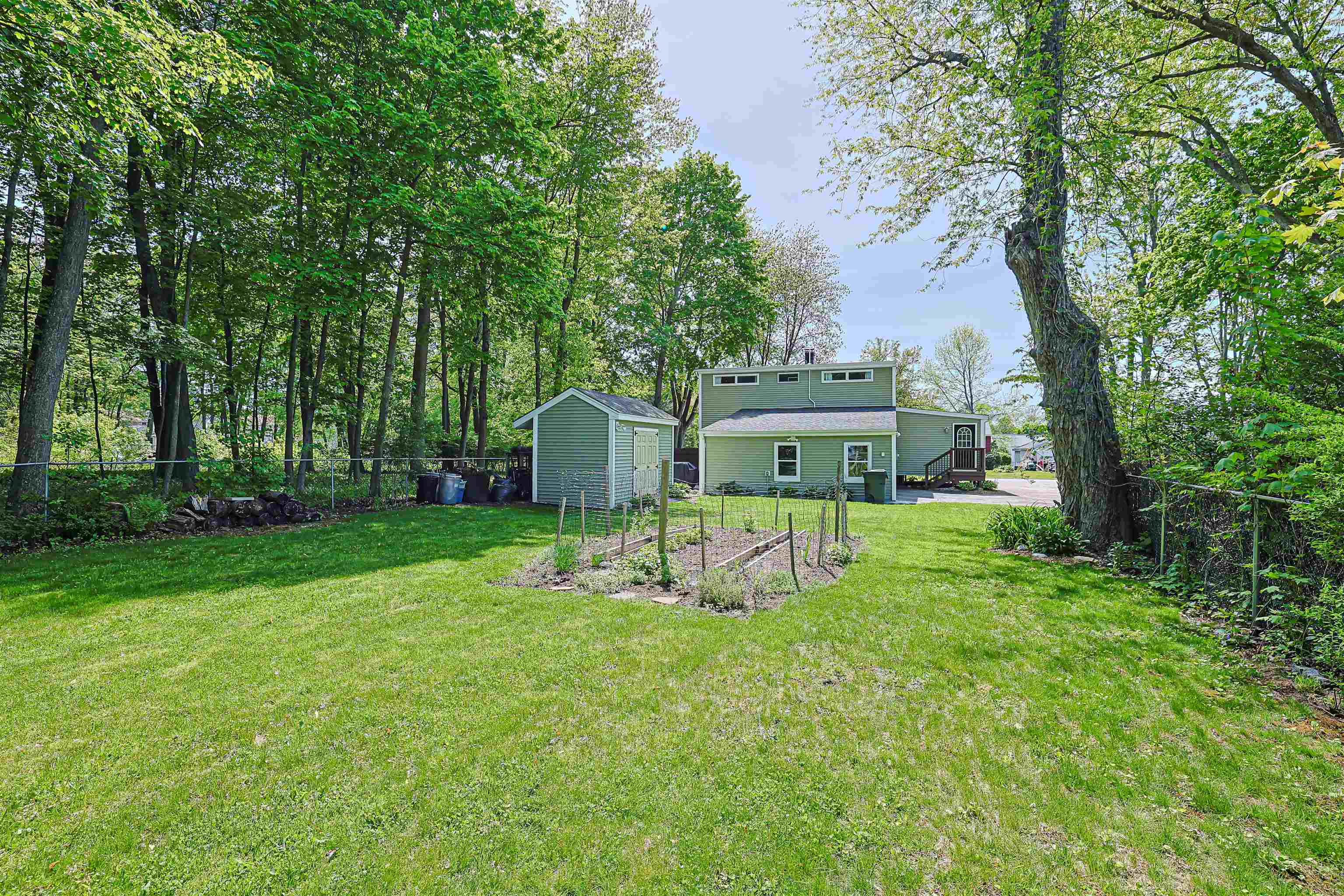 99 Knowlton Street Manchester, NH 03103 - Photo 31 of 35