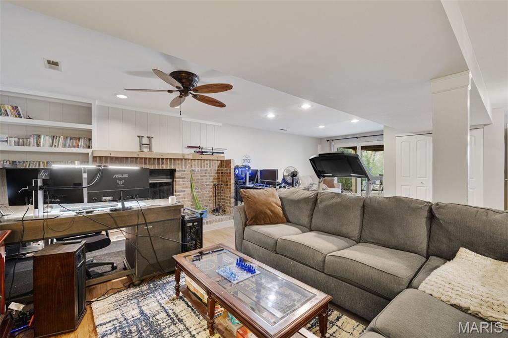 2011 Lebanon Avenue Belleville, IL 62221 - Photo 33 of 54