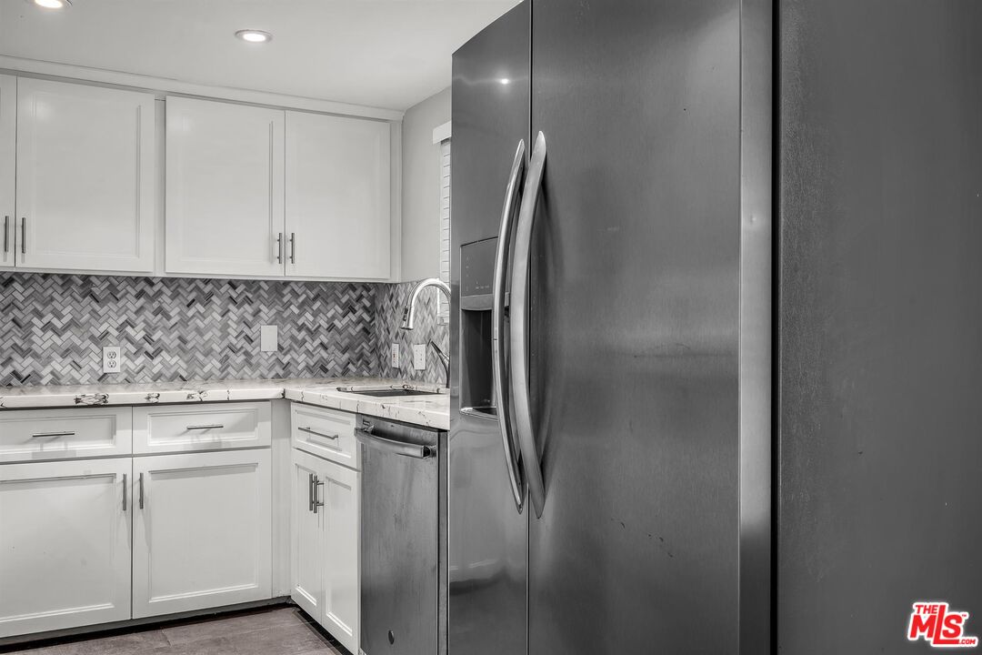 9737 Charnock Avenue, Unit 4 Los Angeles, CA 90034 - Photo 14 of 29