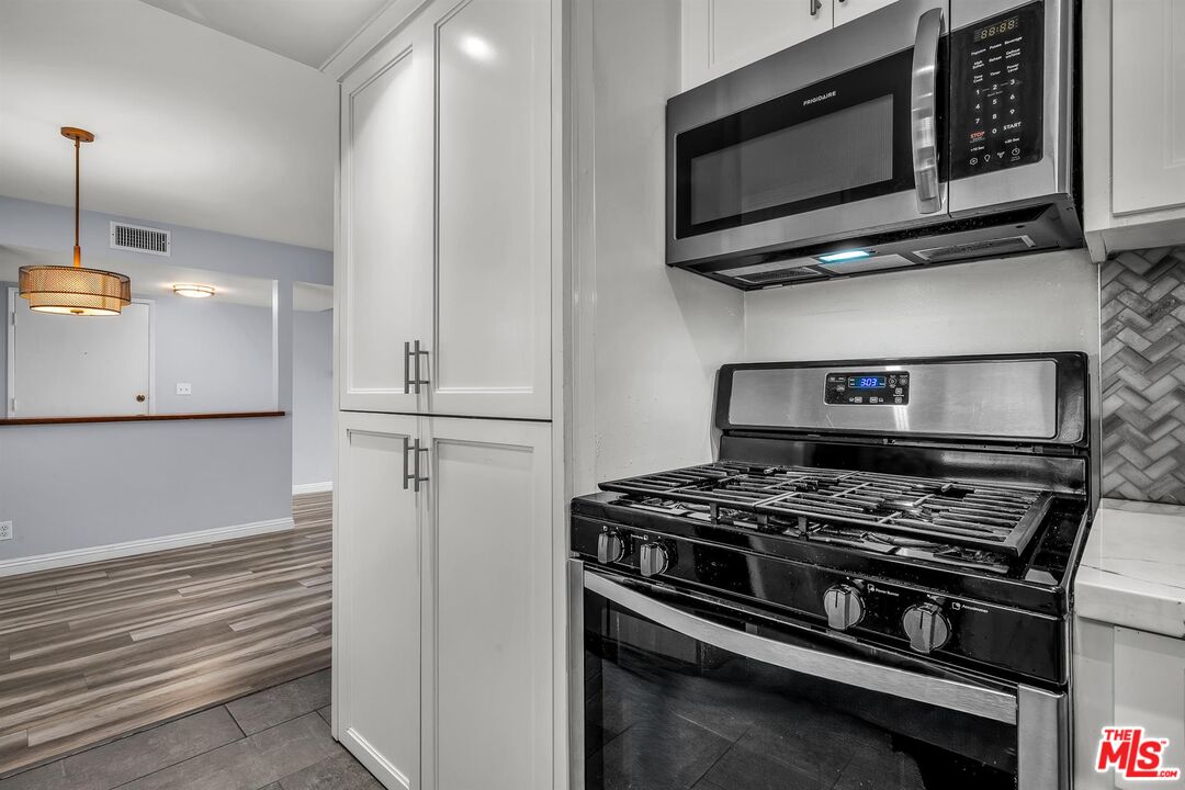 9737 Charnock Avenue, Unit 4 Los Angeles, CA 90034 - Photo 15 of 29