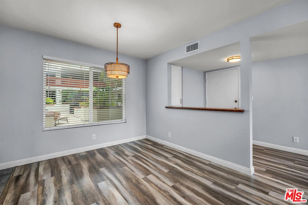 9737 Charnock Avenue, Unit 4 Los Angeles, CA 90034 - Photo 18 of 29