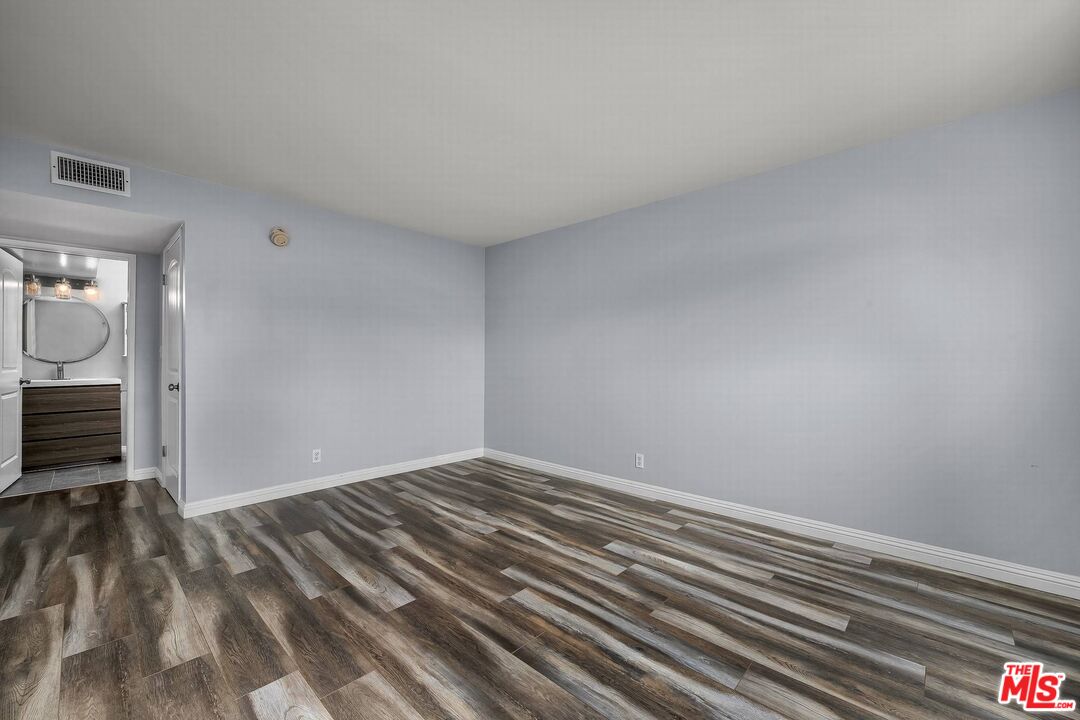 9737 Charnock Avenue, Unit 4 Los Angeles, CA 90034 - Photo 20 of 29