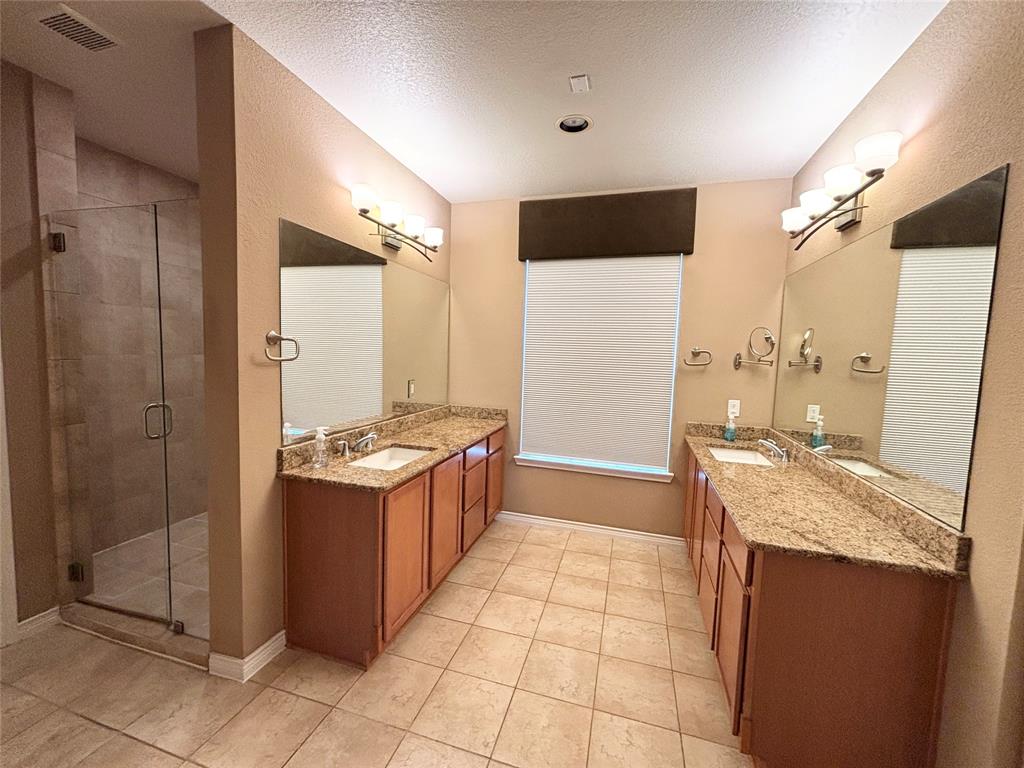 2016 Azure Pointe Richardson, TX 75080 - Photo 14 of 21