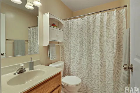 $360,000 | 1462 Carriage Lane, Round Lake, IL 60073