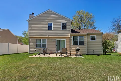 $360,000 | 1462 Carriage Lane, Round Lake, IL 60073