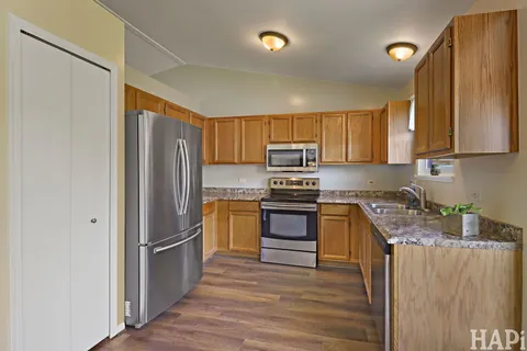 $360,000 | 1462 Carriage Lane, Round Lake, IL 60073