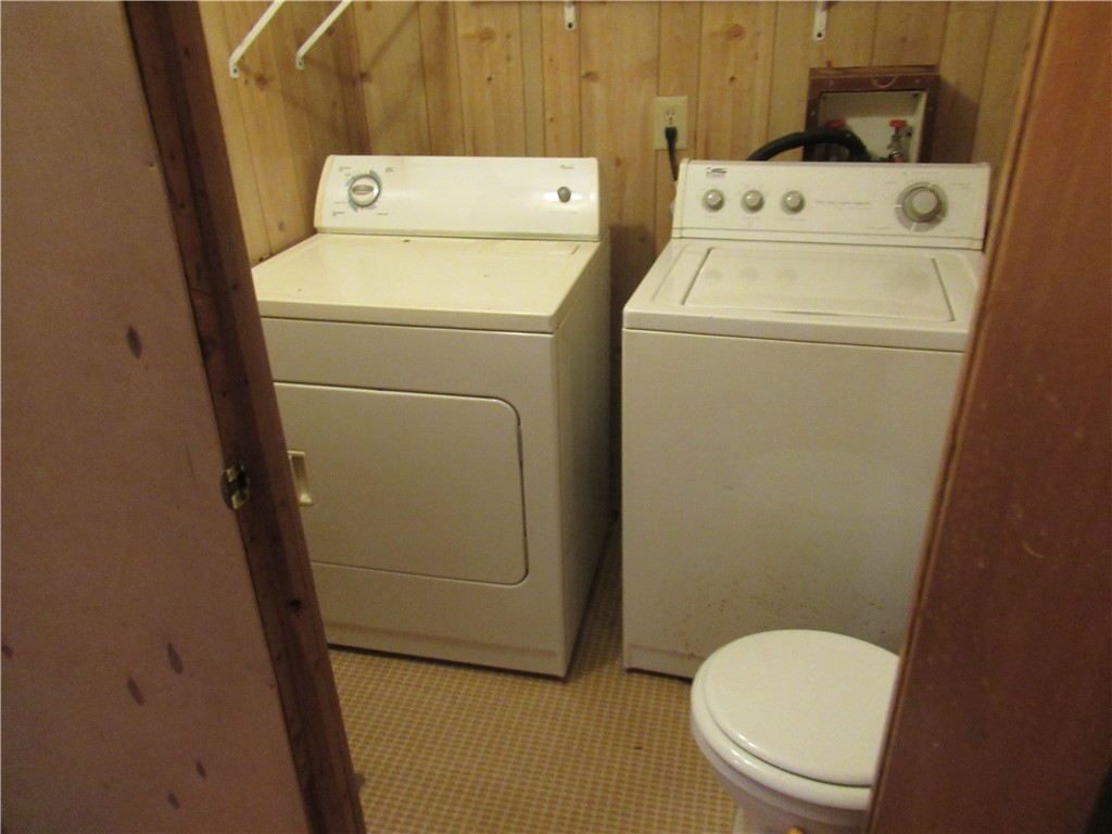 437 West Gate Road Pickens, SC 29671 - Photo 36 of 47 This functional space offers convenient laundry amenities for daily living.