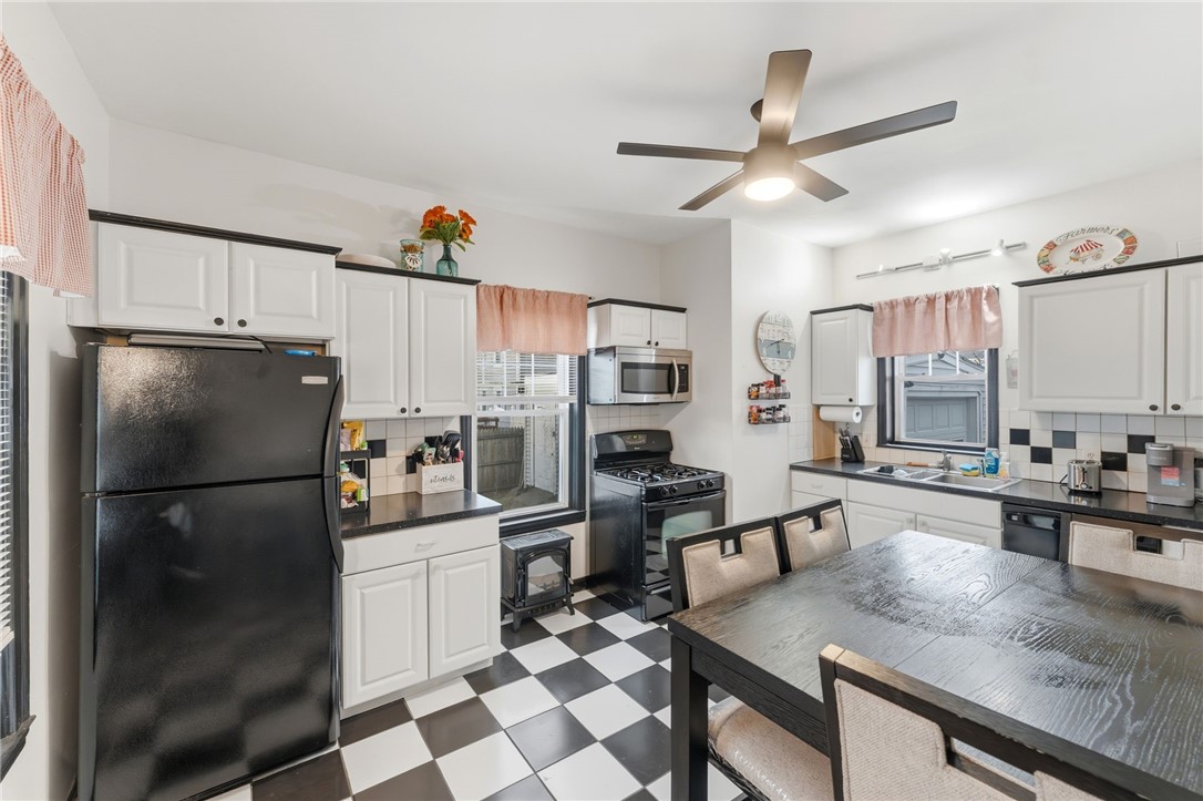 46 Slade Street Pawtucket, RI 02861 - Photo 11 of 45