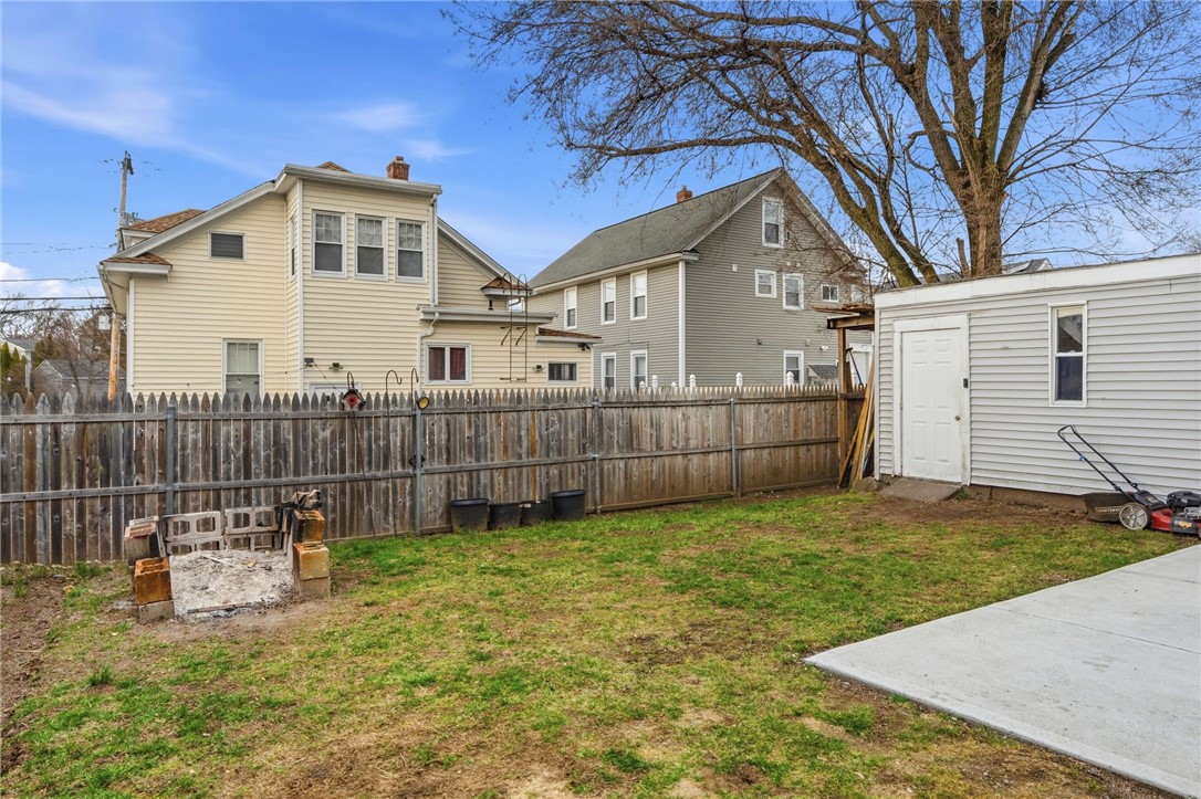 46 Slade Street Pawtucket, RI 02861 - Photo 7 of 45
