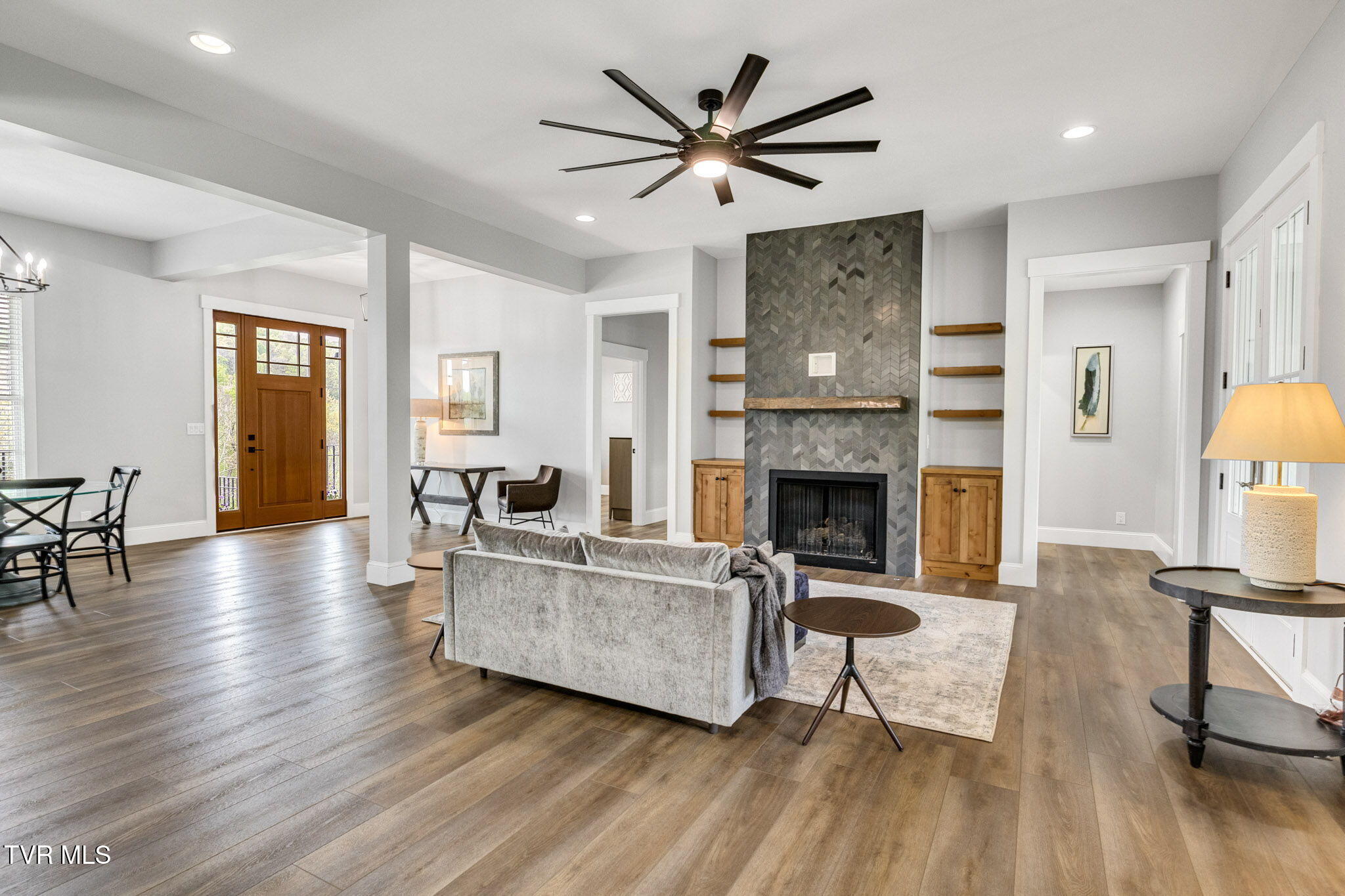 14737 Washington Way Bristol, VA 24202 - Photo 14 of 46 23-web-or-mls-IMG_3641