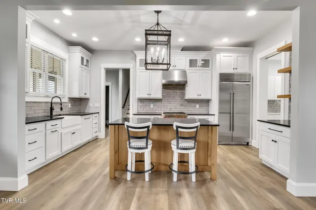 $869,000 | 14737 Washington Way, Bristol, VA 24202